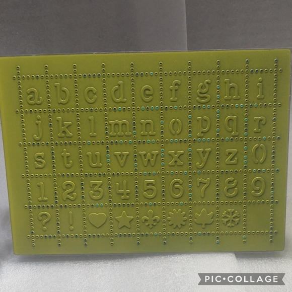 Cuttlebug embossing folder (689) - Picture 3 of 4